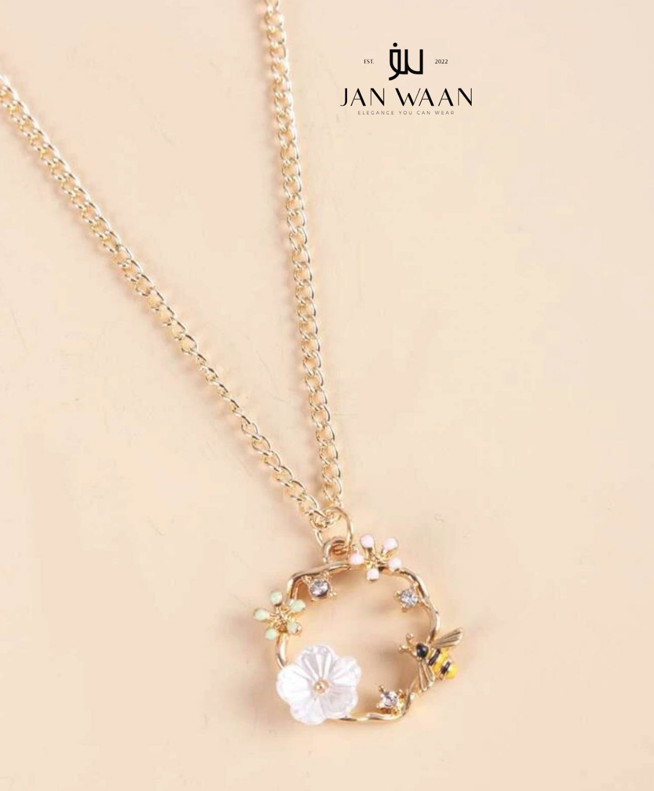FLOWER & BEE CHARM NECKLACE