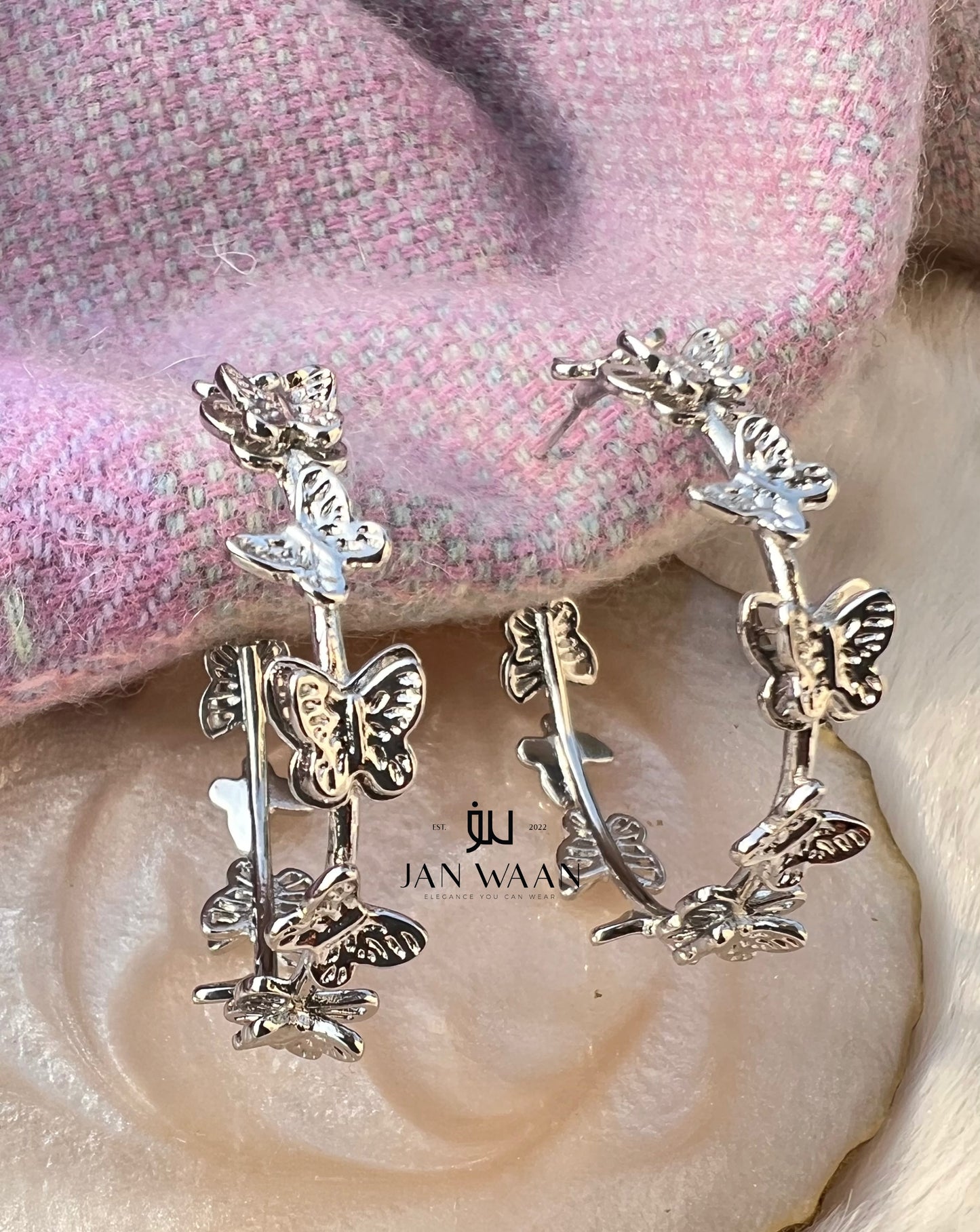 BUTTERFLY HOOPS