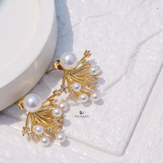 FIONA PEARL STATEMENT EARRING