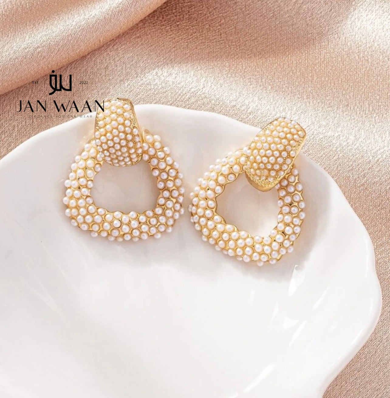 FAUX PEARL DÉCOR GEOMETERIC EARRINGS