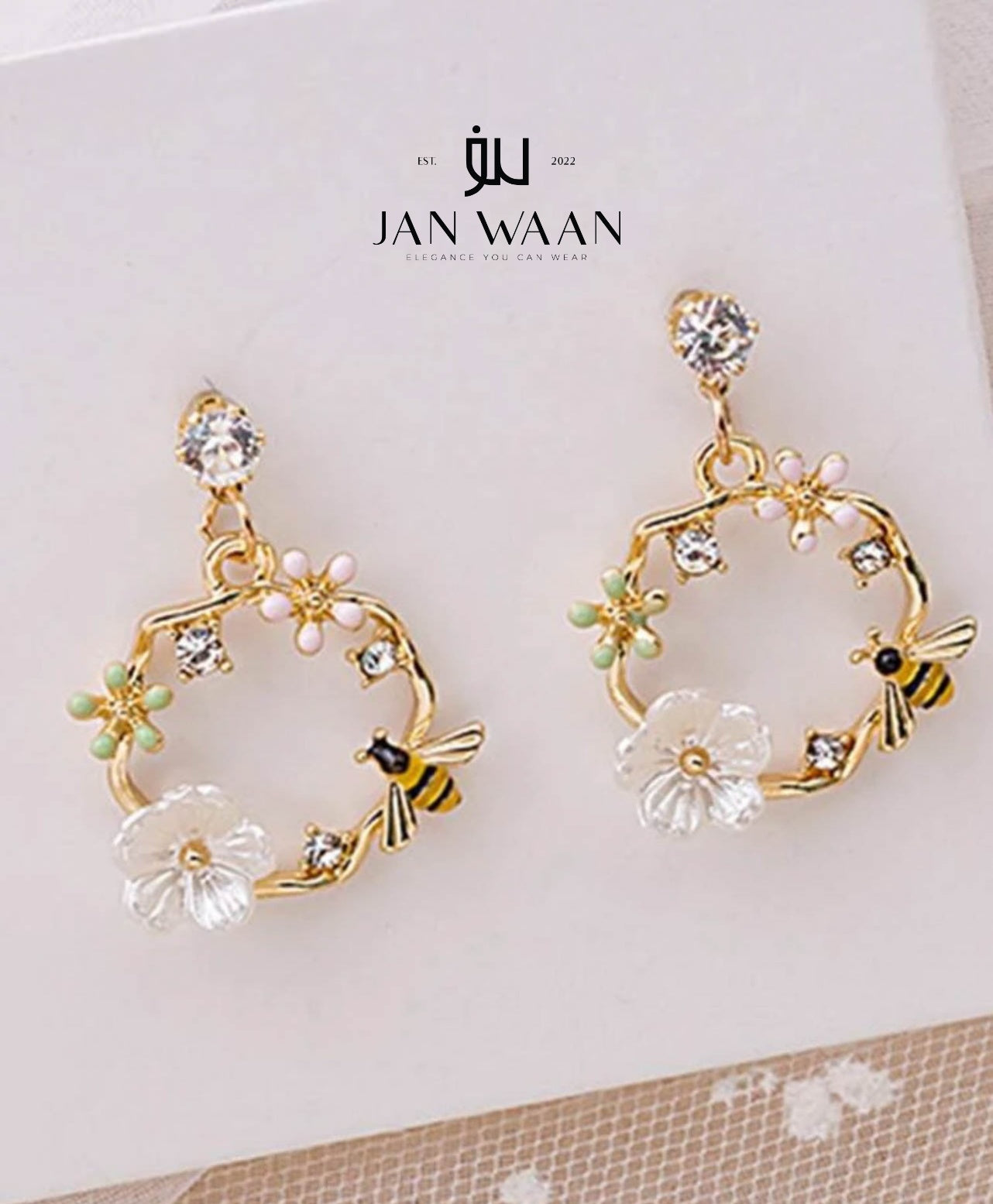 FLOWER & BEE DECOR DROP EARRINGS